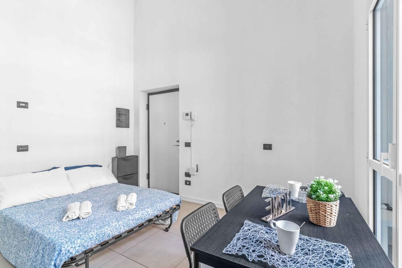 Cos54 - Exclusive Apartment With Garden In Milan Exterior photo
