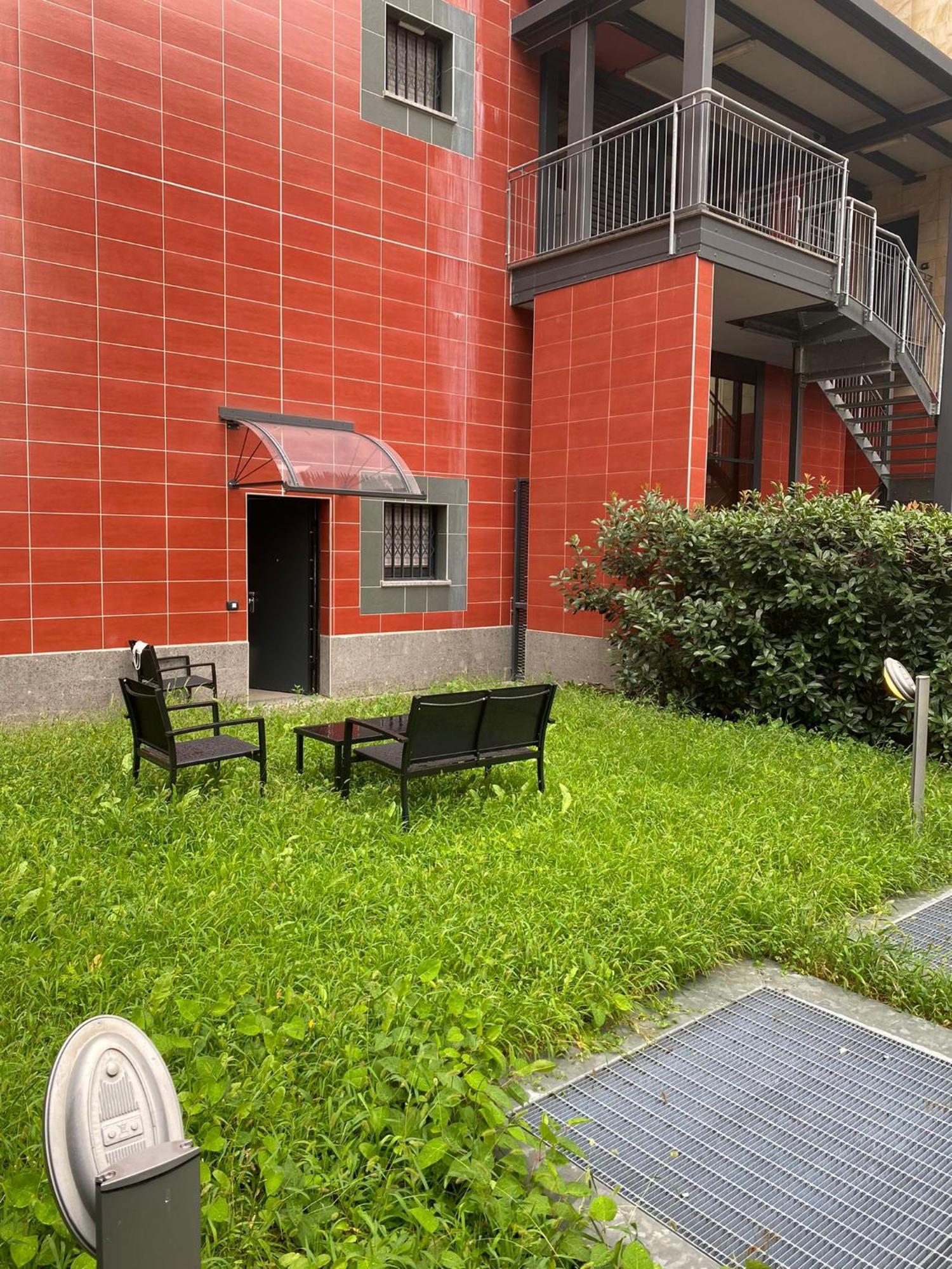 Cos54 - Exclusive Apartment With Garden In Milan Exterior photo